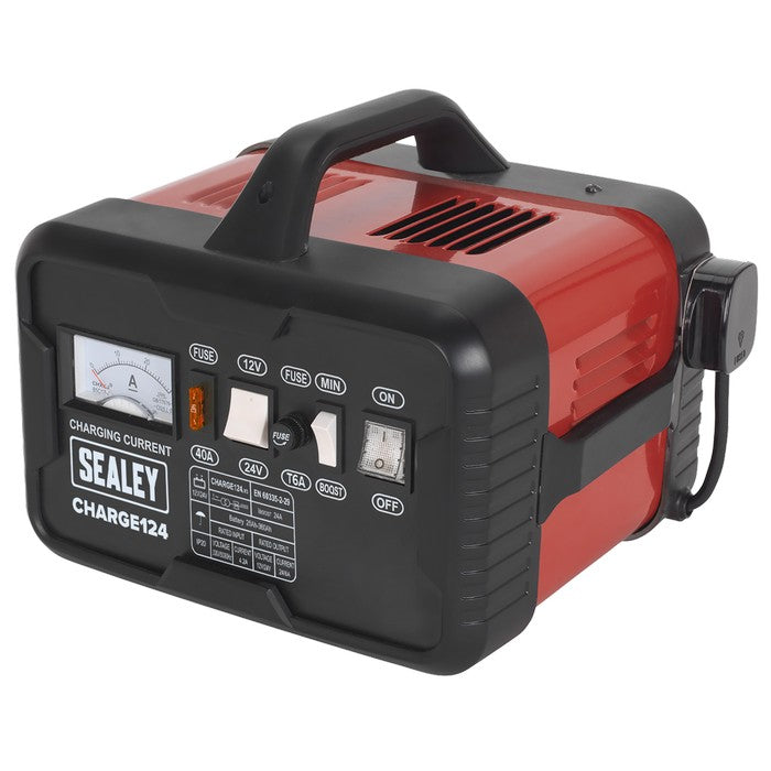 12/24V Battery Charger 28A 230V