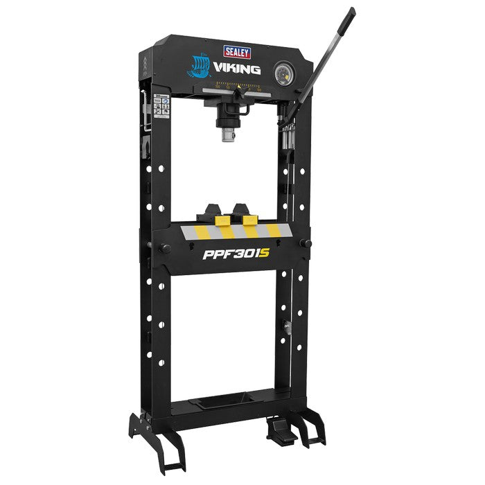 Viking Air/Hydraulic Press 30 Tonne Floor Type with Sliding
