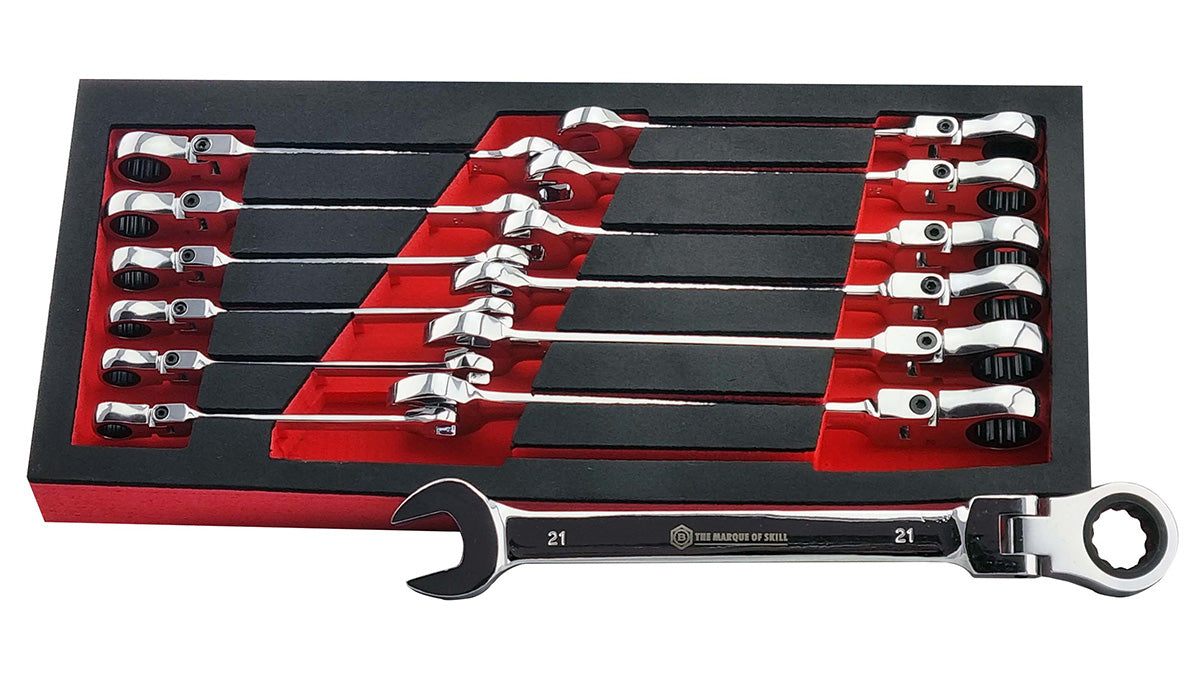 Britool Hallmark 13 piece ratcheting combination spanner set with flexible head.  Metric sizes from 8-21mm and supplied in handy storage tray which fits neatly into most toolbox drawers.
