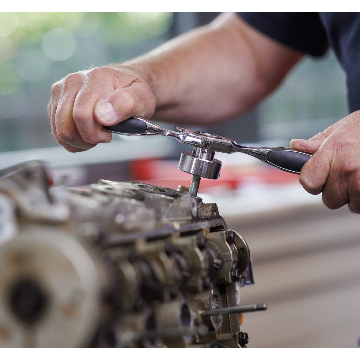40pc Tap & Die Set + 5pc Ratchet Tap and Die Holder Set